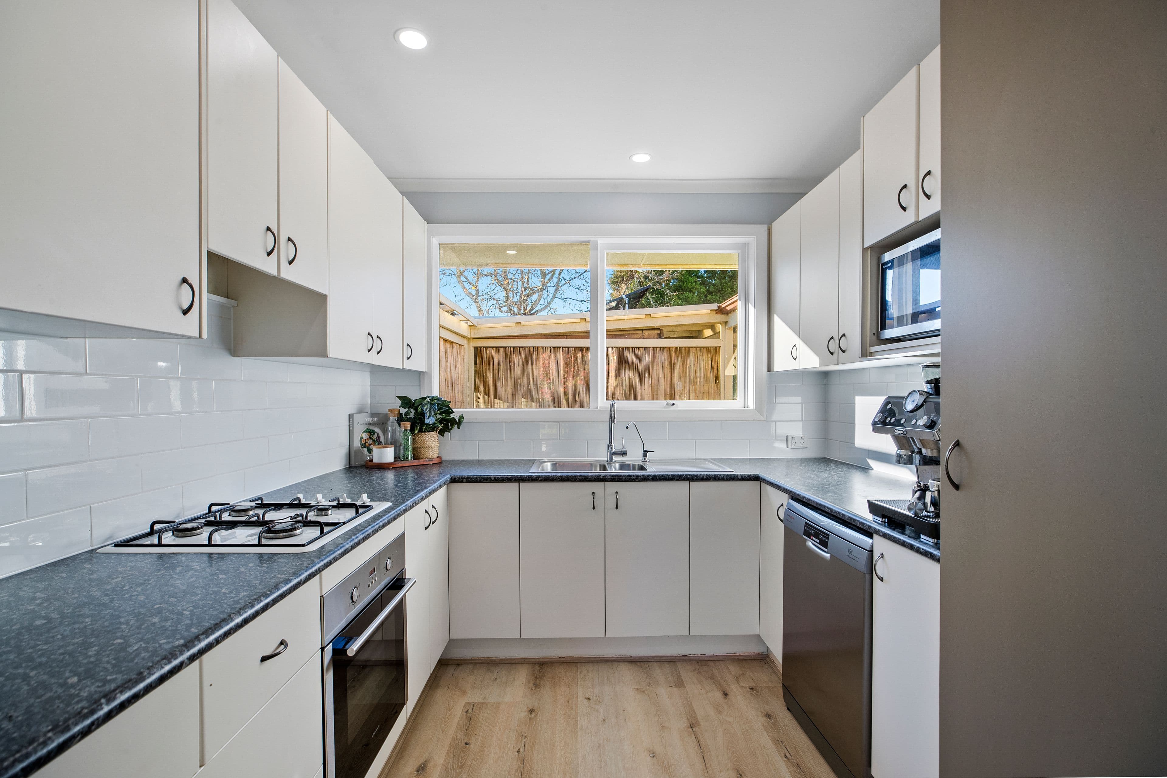 8 Orson Street, Scoresby VIC 3179, Scoresby - Thumbnail 4