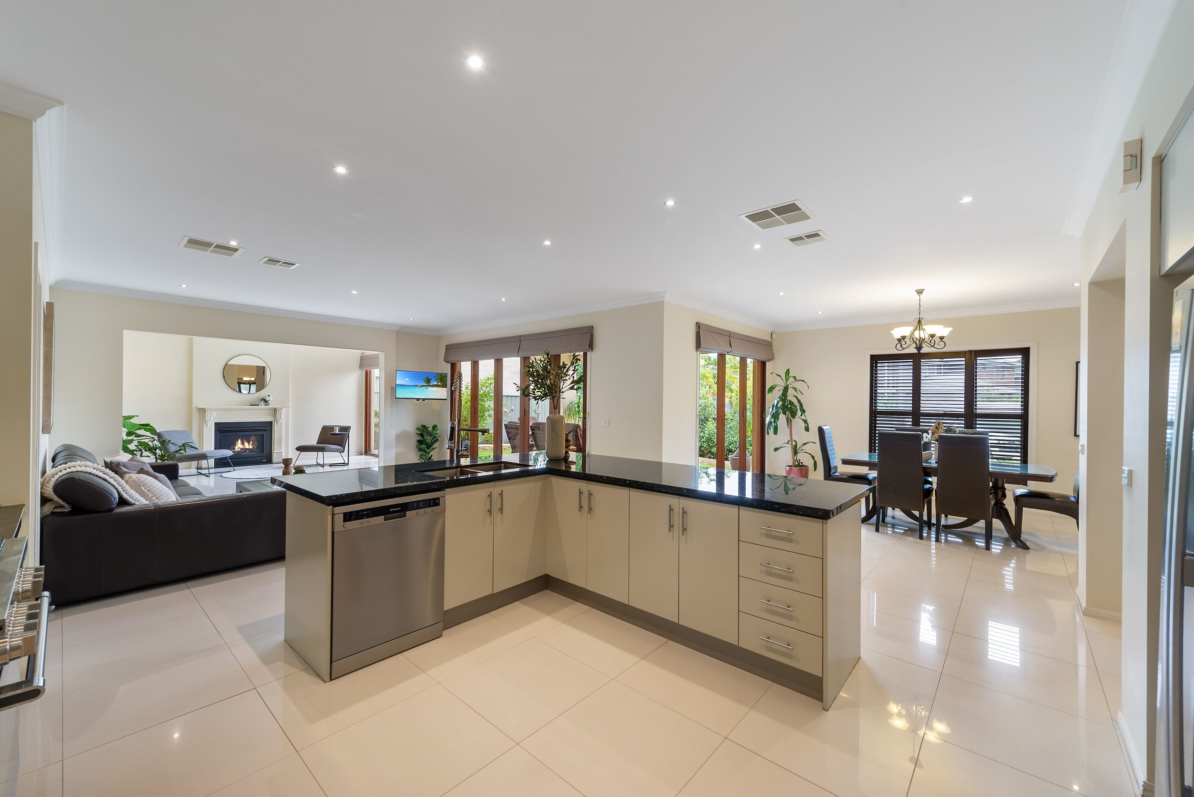 30 The Grange, Caroline Springs VIC 3023, Caroline Springs - Thumbnail 7