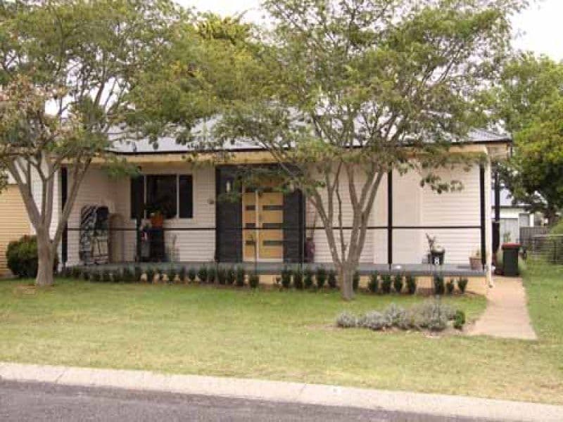 8 Pitt Street, GLEN INNES NSW 2370, Glen Innes - Image 1