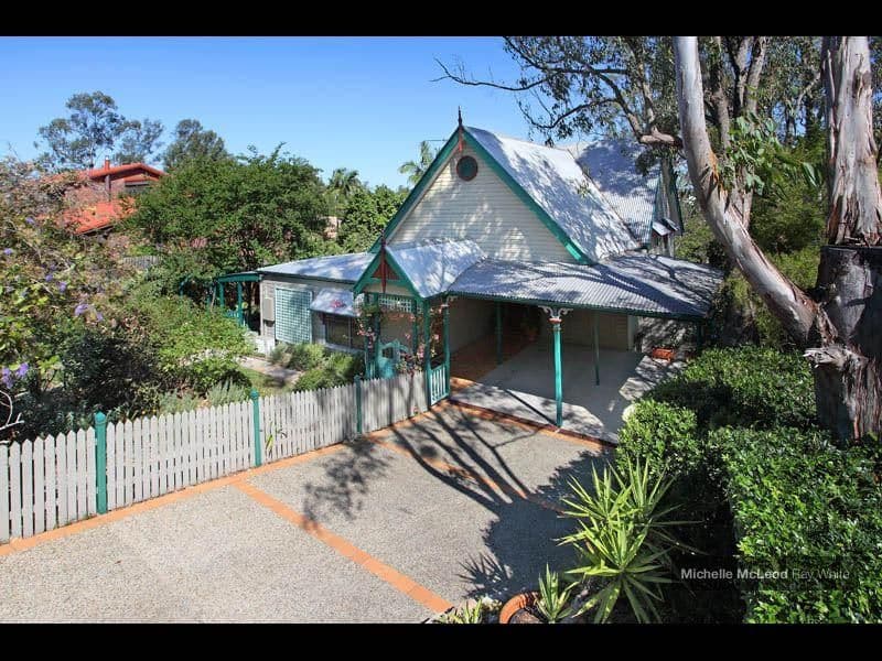 24 Hannah Street, MOUNT OMMANEY QLD 4074, Mount Ommaney - Thumbnail 3