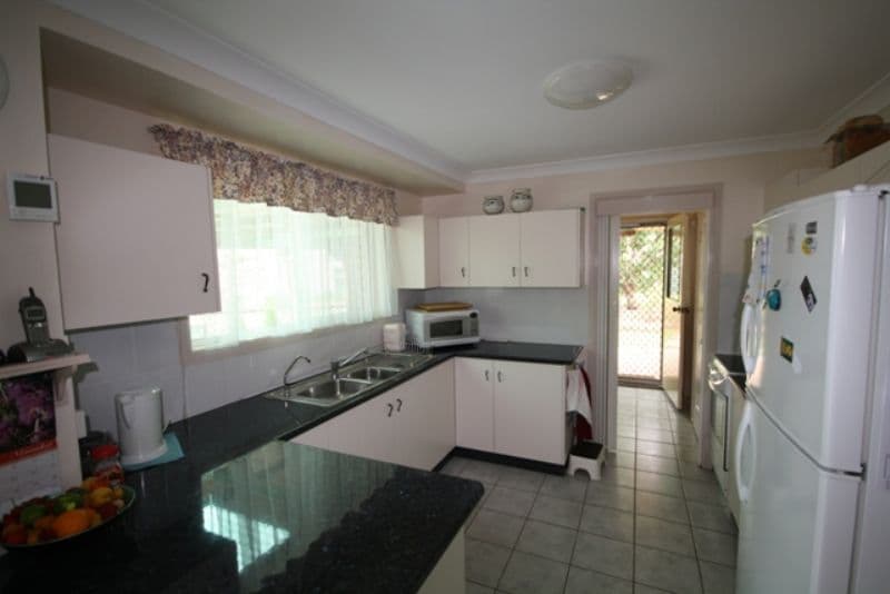 71 Arnold Street, ALLORA QLD 4362, Allora - Thumbnail 2