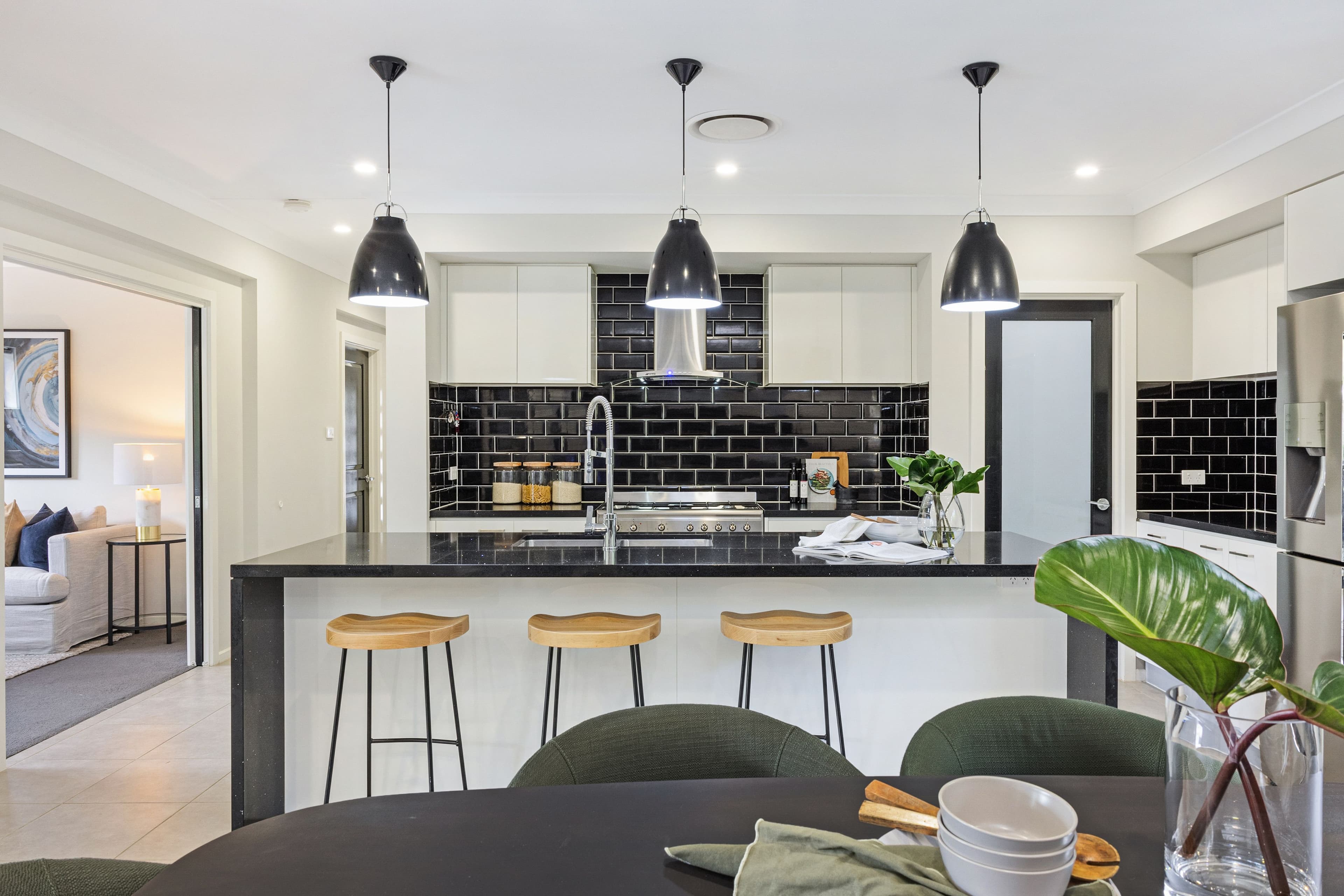 35 Kedumba Crescent, Turramurra NSW 2074, North Turramurra - Thumbnail 4