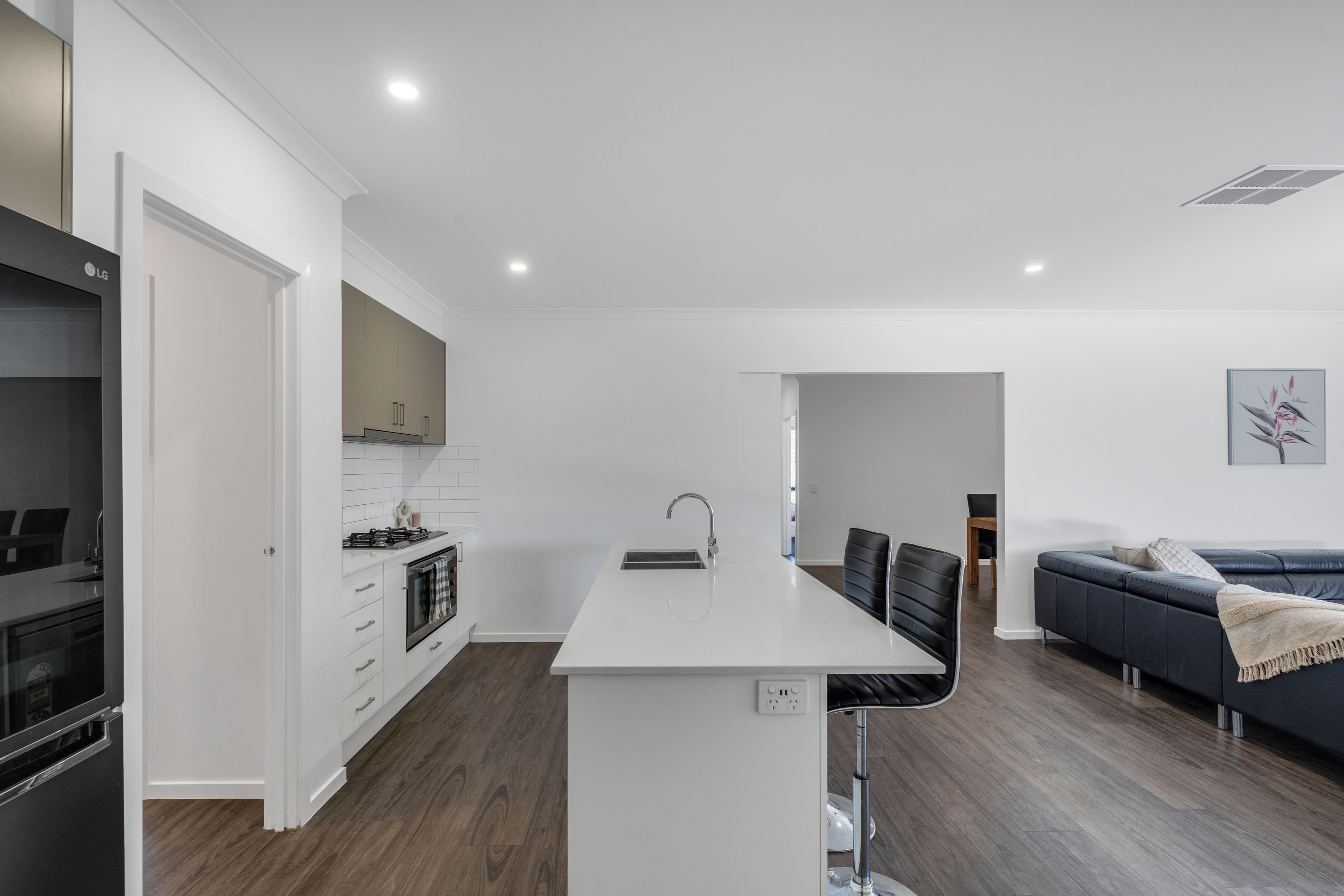 13 Emu Drive, Beveridge VIC 3753, Beveridge - Thumbnail 3