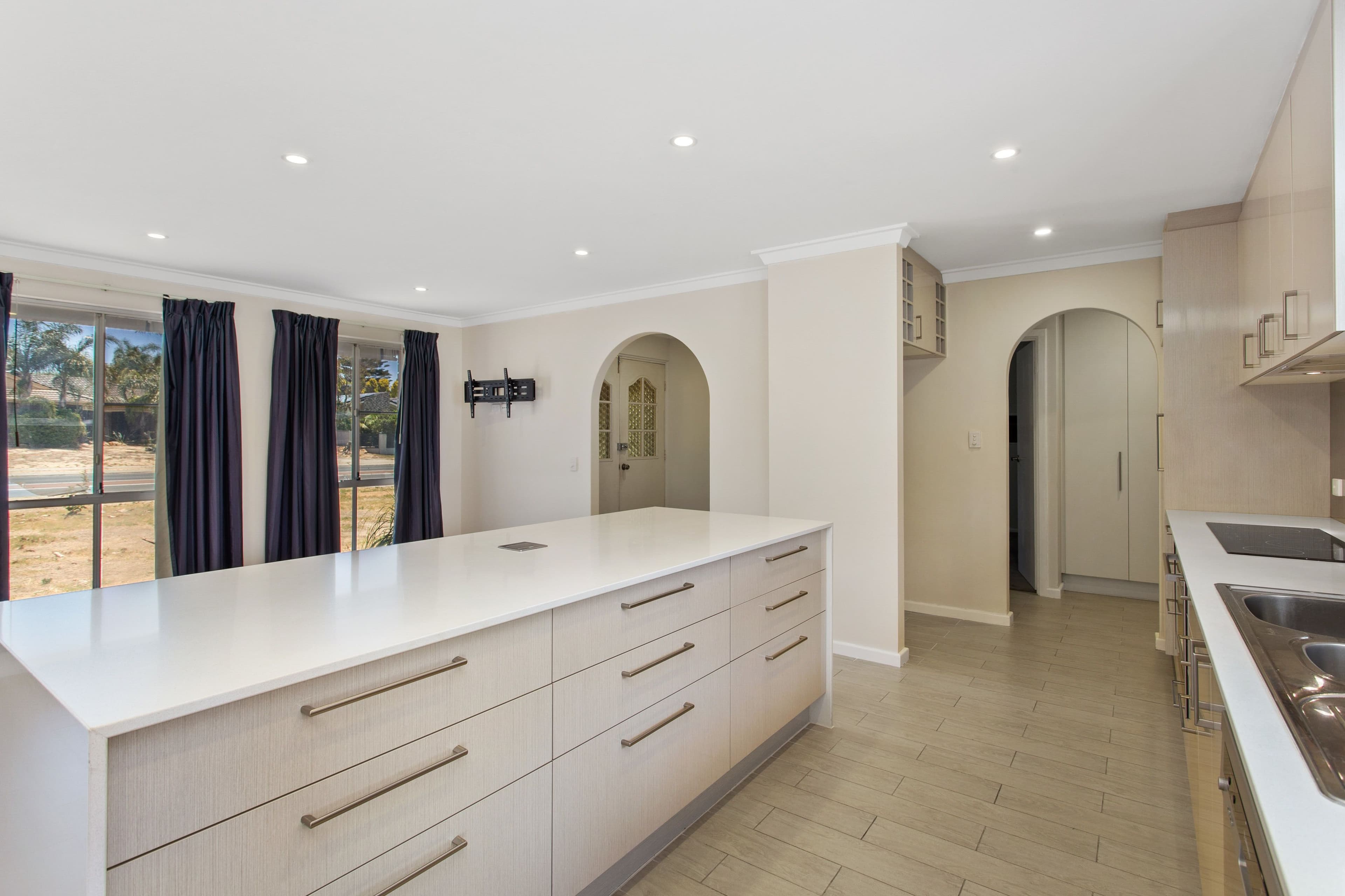 16 Kingsley Drive, Kingsley WA 6026, Kingsley - Thumbnail 2