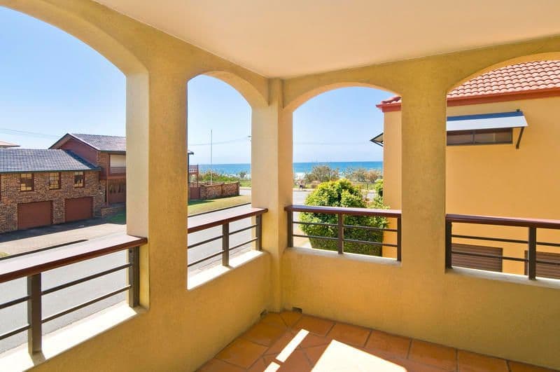  2-4 Gibson Street, BILINGA QLD 4225, Bilinga - Thumbnail 4