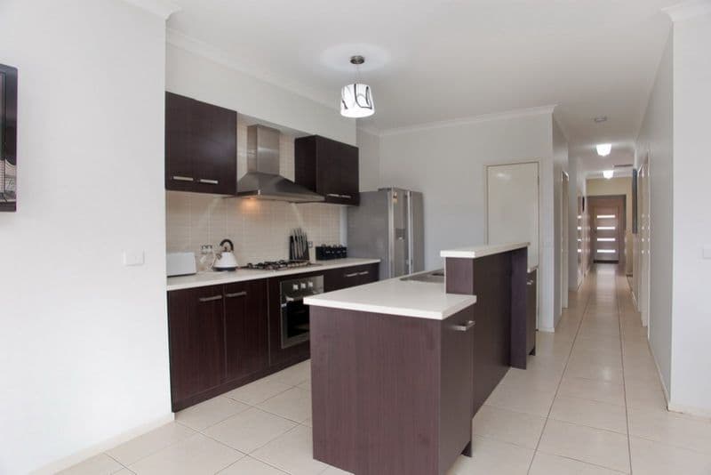 15 Paisley Crescent, MERNDA VIC 3754, Mernda - Thumbnail 3