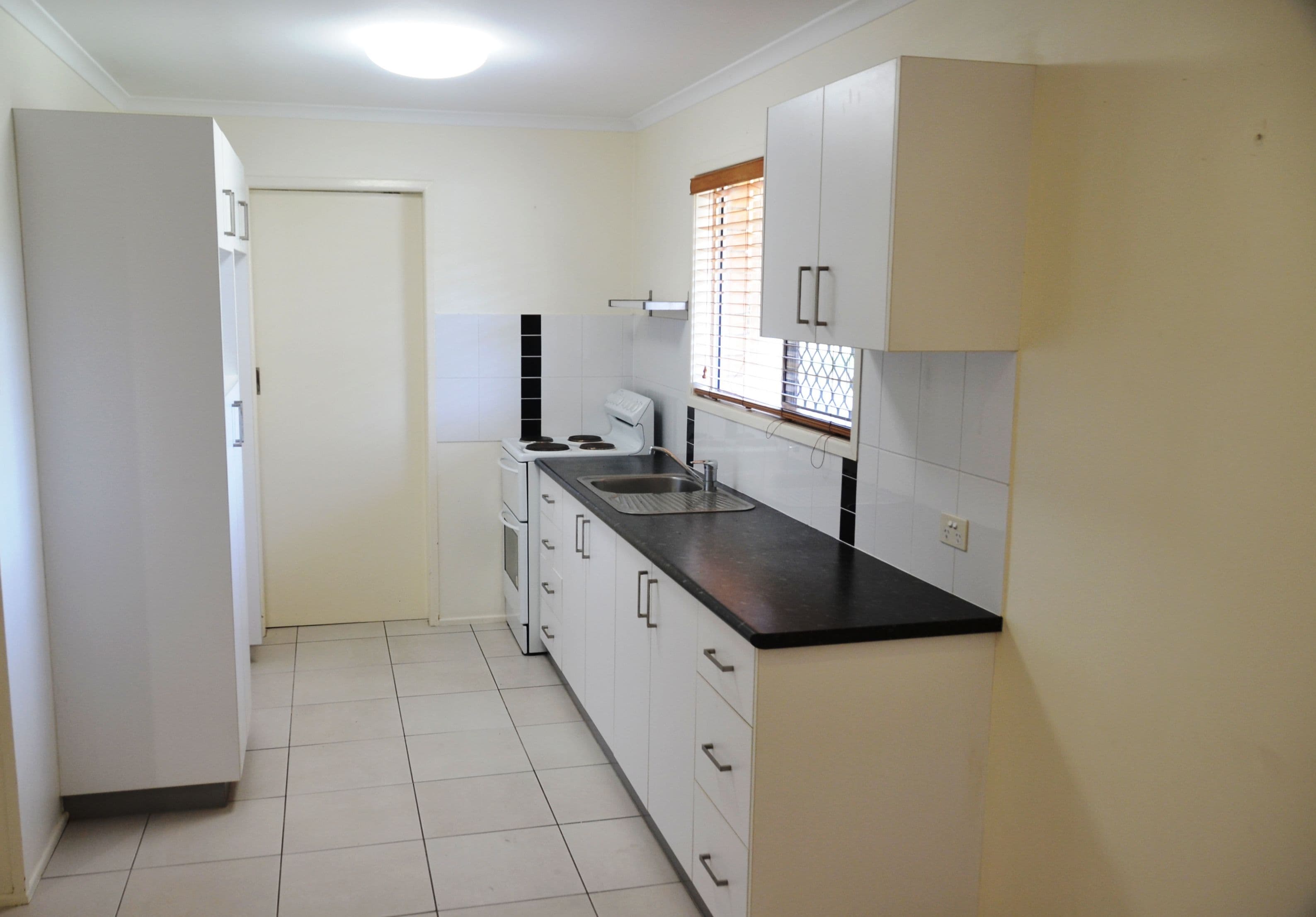 11 Tolcher Street, Mount Pleasant QLD 4740, Mount Pleasant - Thumbnail 2