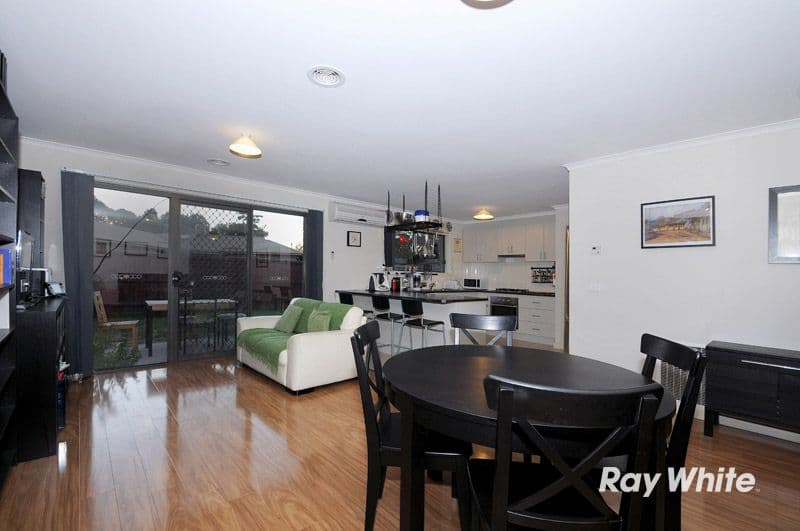 21 Elizabeth Street, CRANBOURNE VIC 3977, Cranbourne North - Thumbnail 3