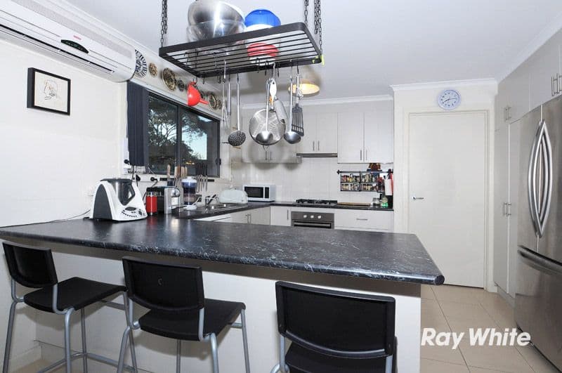 21 Elizabeth Street, CRANBOURNE VIC 3977, Cranbourne North - Thumbnail 5
