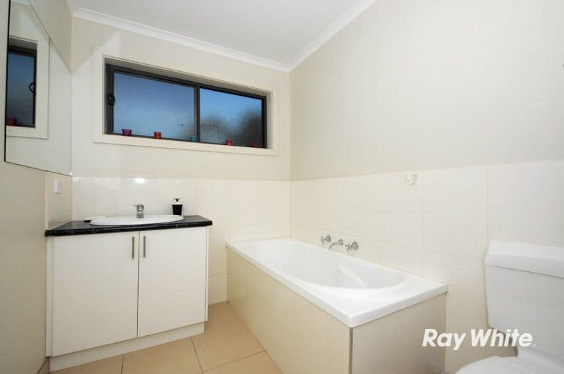 21 Elizabeth Street, CRANBOURNE VIC 3977, Cranbourne North - Thumbnail 7