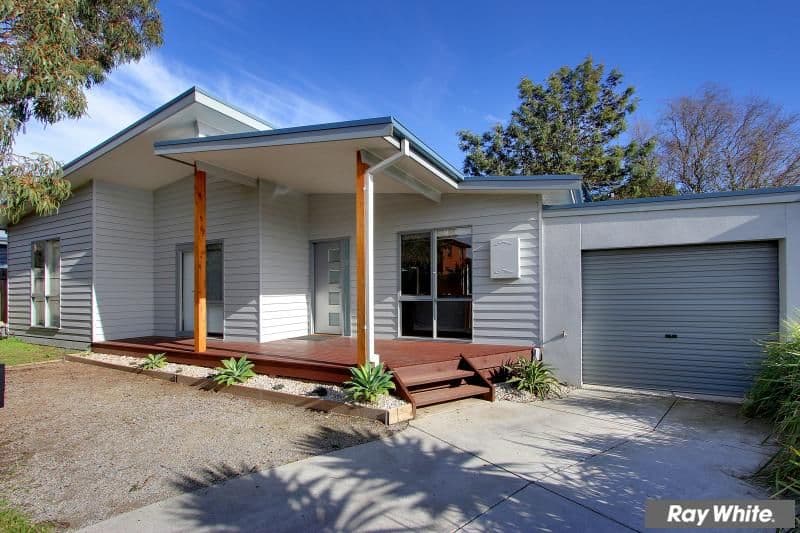 17 Saltaire Lane, MORNINGTON VIC 3931, Mornington - Image 1