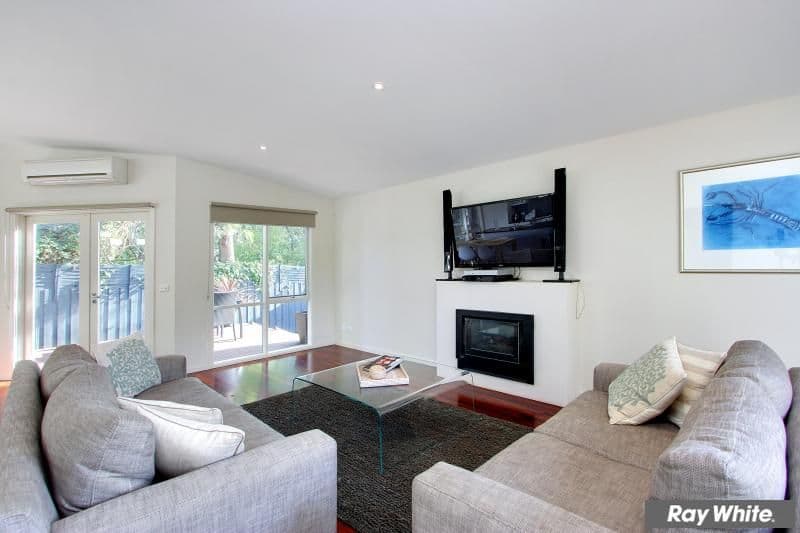 17 Saltaire Lane, MORNINGTON VIC 3931, Mornington - Thumbnail 2