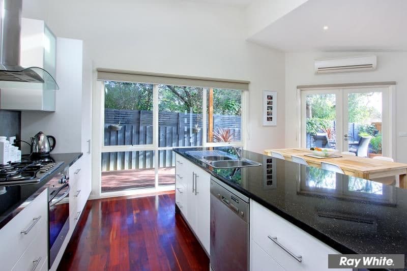 17 Saltaire Lane, MORNINGTON VIC 3931, Mornington - Thumbnail 3