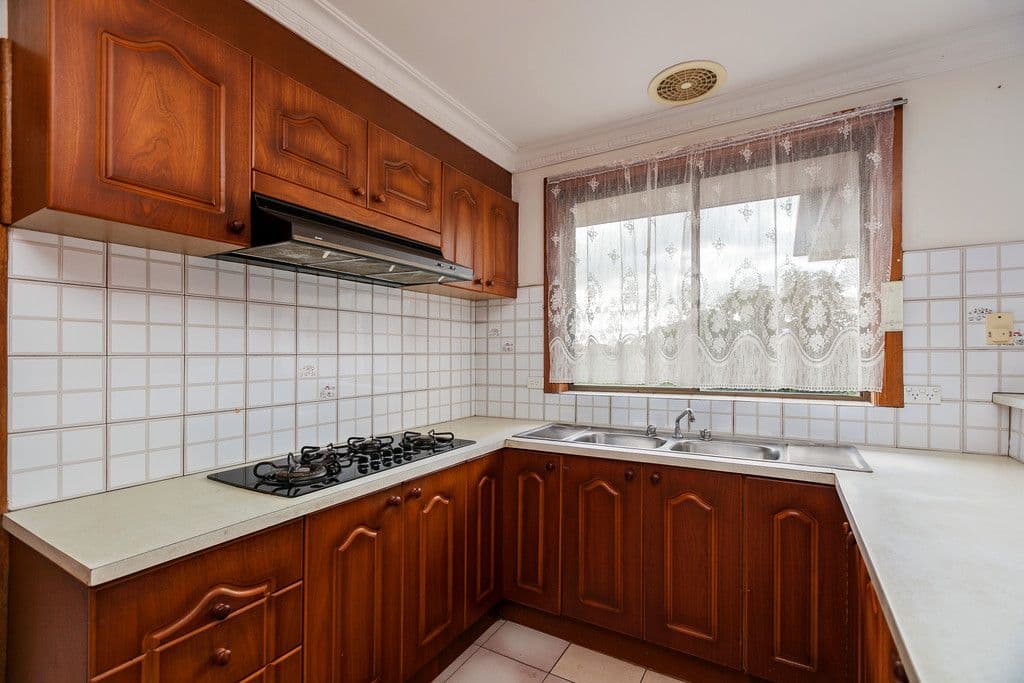 36 Robinvale Avenue, THOMASTOWN VIC 3074, Thomastown - Thumbnail 2