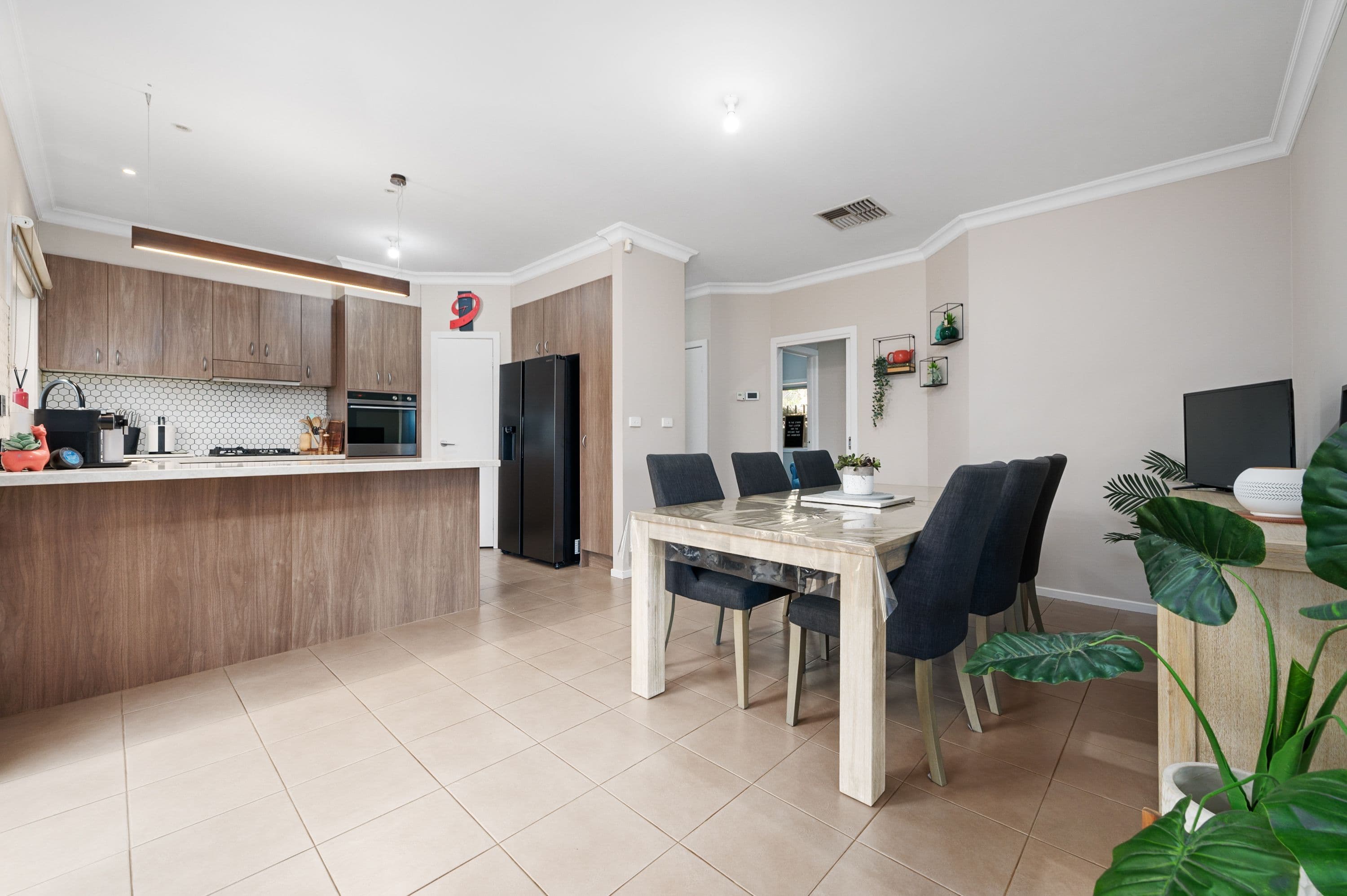 24 Smith Street, North Ipswich QLD 4305, North Ipswich - Thumbnail 3