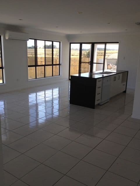 62 Montgomery Street, RURAL VIEW QLD 4740, Rural View - Thumbnail 3