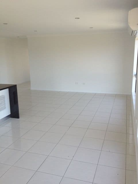 62 Montgomery Street, RURAL VIEW QLD 4740, Rural View - Thumbnail 4