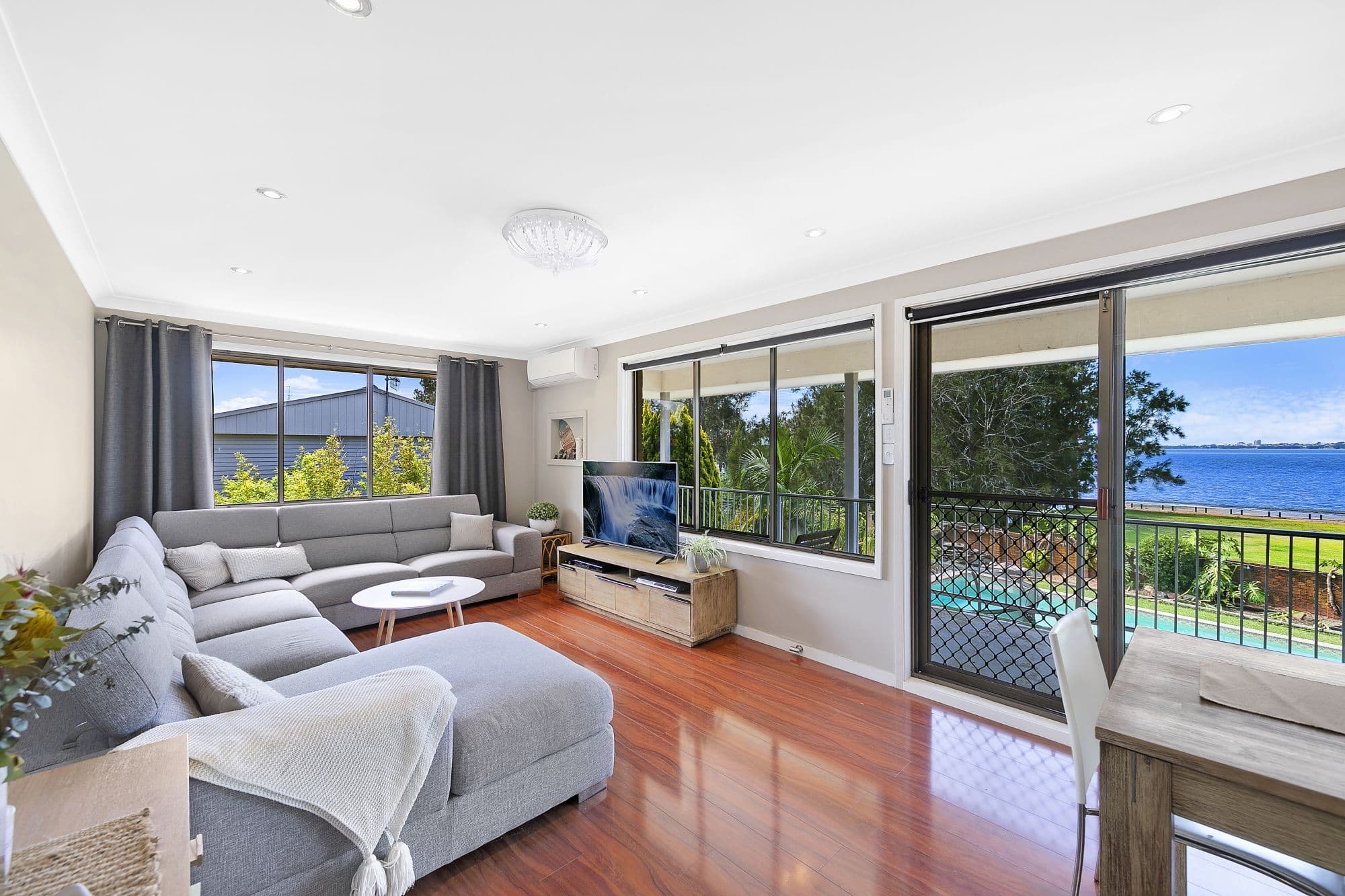 285 Lakedge Avenue, Berkeley Vale - Thumbnail 3