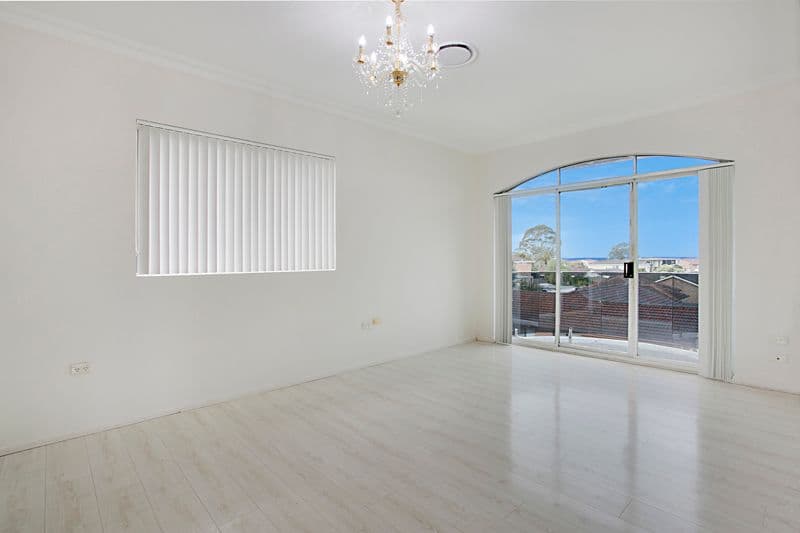 8 Merlot Place, Edensor Park - Thumbnail 6