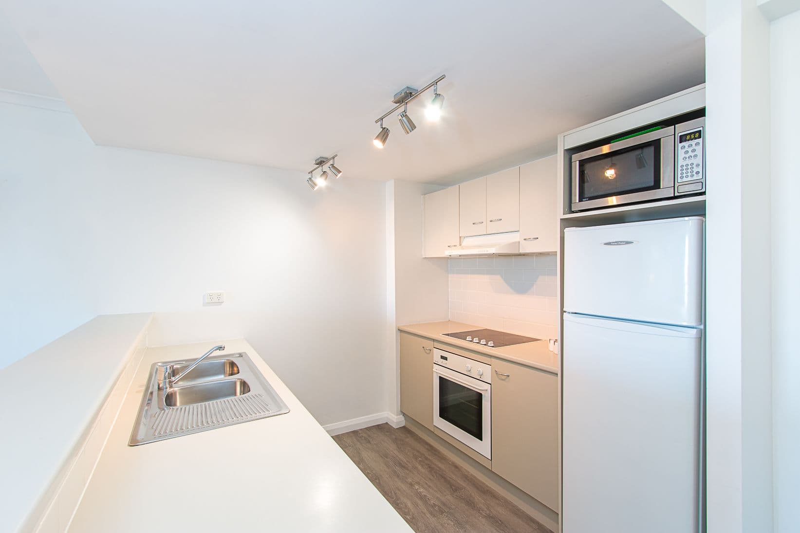 575 Hunter Street, Newcastle NSW 2300, Newcastle West - Thumbnail 2