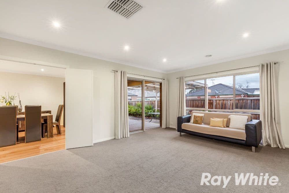 10 Pardalote Close, South Morang VIC 3752, South Morang - Thumbnail 5