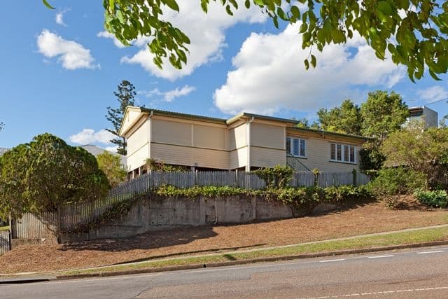 1 Ryan Avenue, BALMORAL QLD 4171, Balmoral - Thumbnail 4