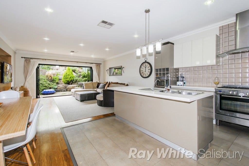 39 Macmillan Avenue, Mawson Lakes SA 5095, Mawson Lakes - Thumbnail 2