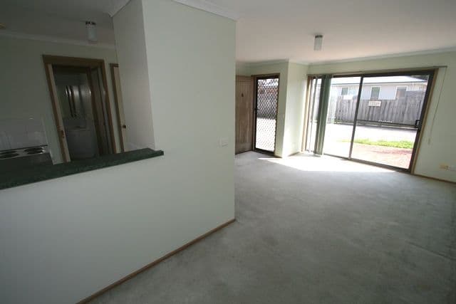 13 Douglas Road, Cowes VIC 3922, Cowes - Thumbnail 7