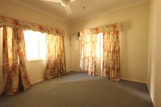 15 Goolagong Crescent, Moranbah QLD 4744, Moranbah - Thumbnail 4