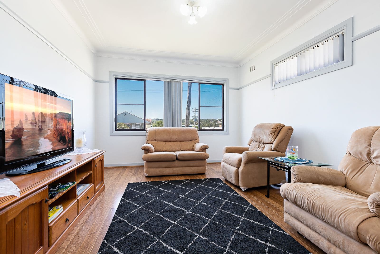 26 Deane Street, Belmont - Thumbnail 2