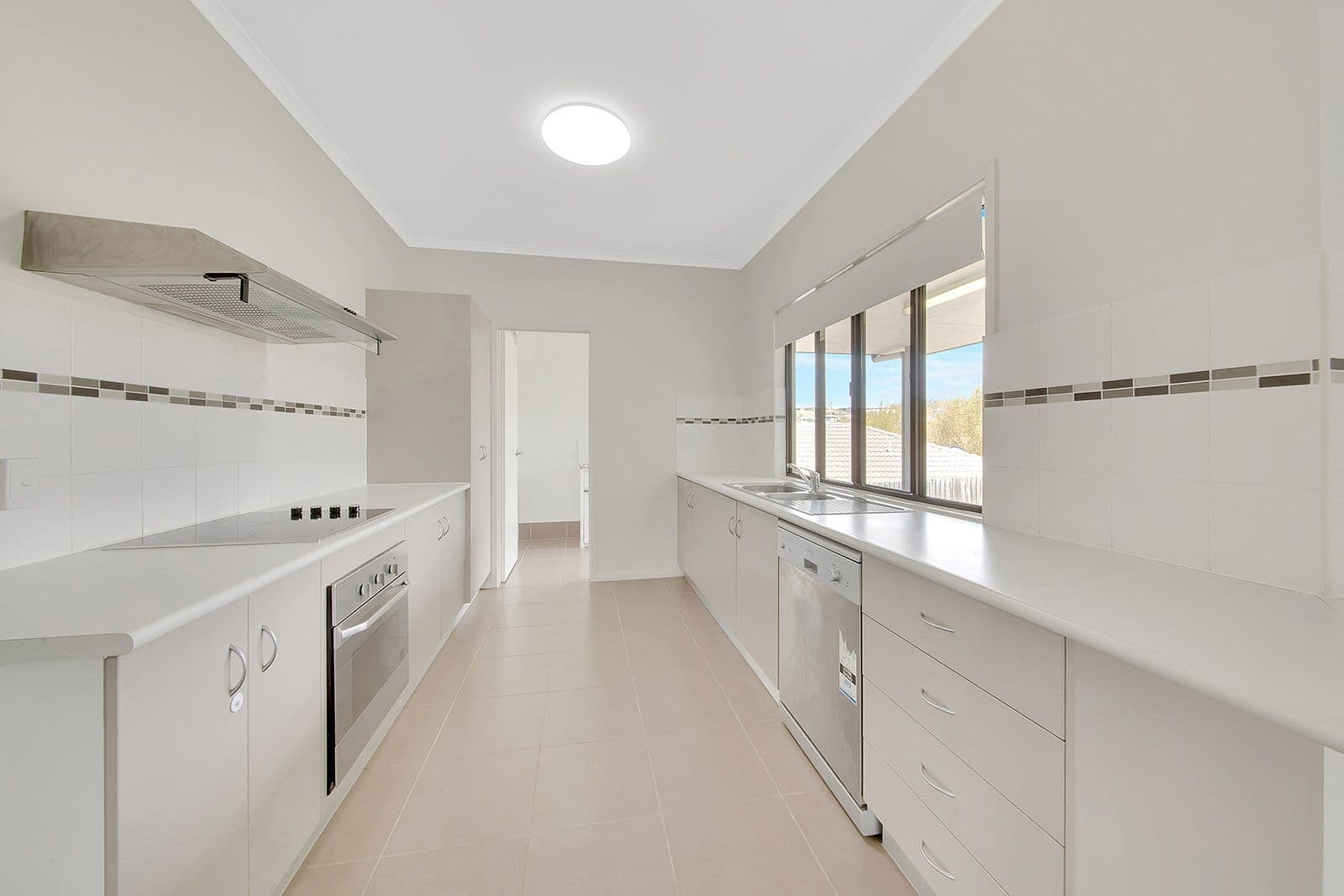 18 Skyline Drive, New Auckland QLD 4680, New Auckland - Thumbnail 6