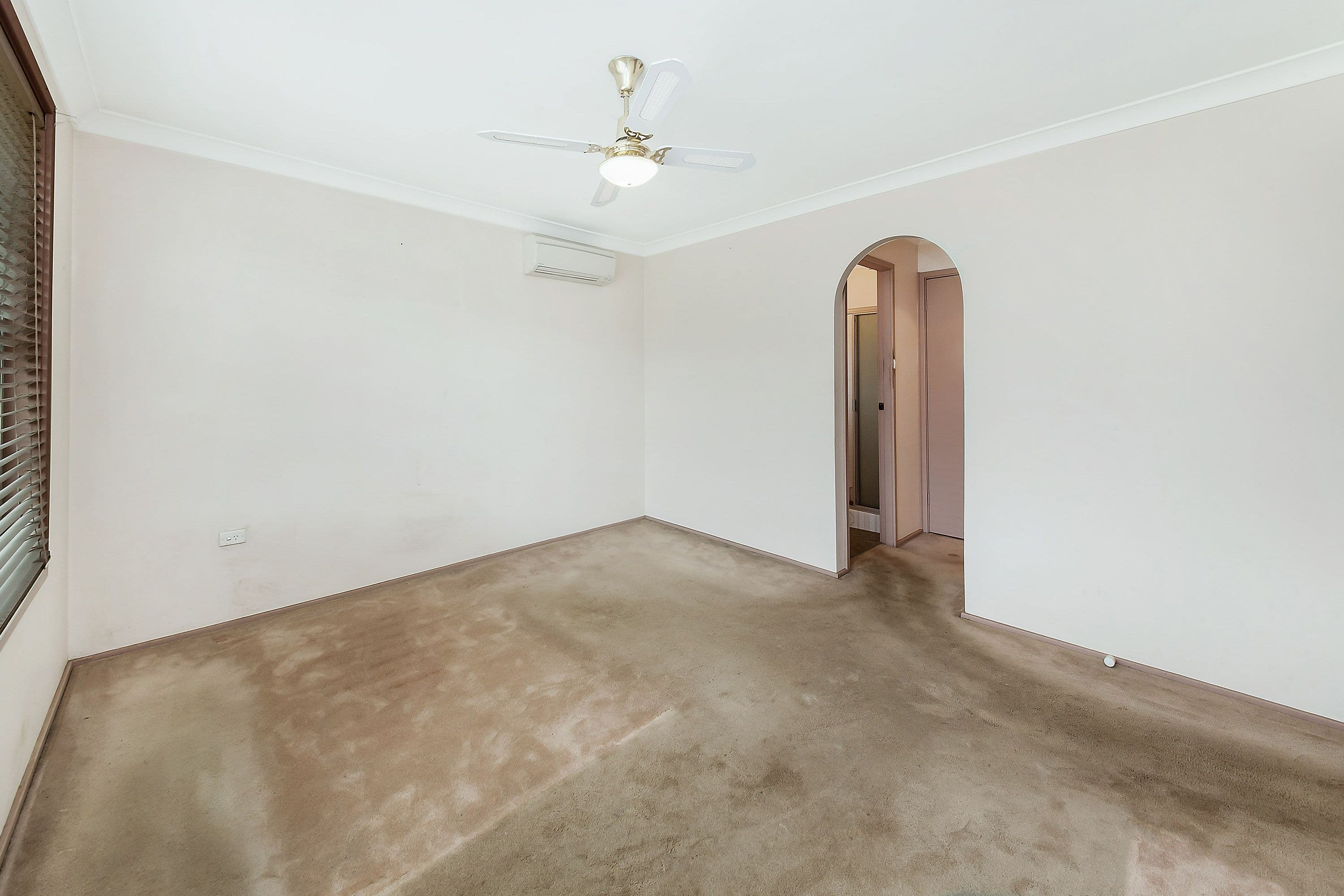 2 Tumut Close, Bankstown - Thumbnail 5