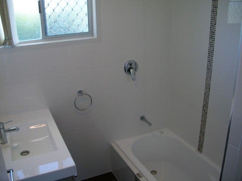 18 Capricorn Crescent, NORMAN GARDENS QLD 4701, Norman Gardens - Thumbnail 5