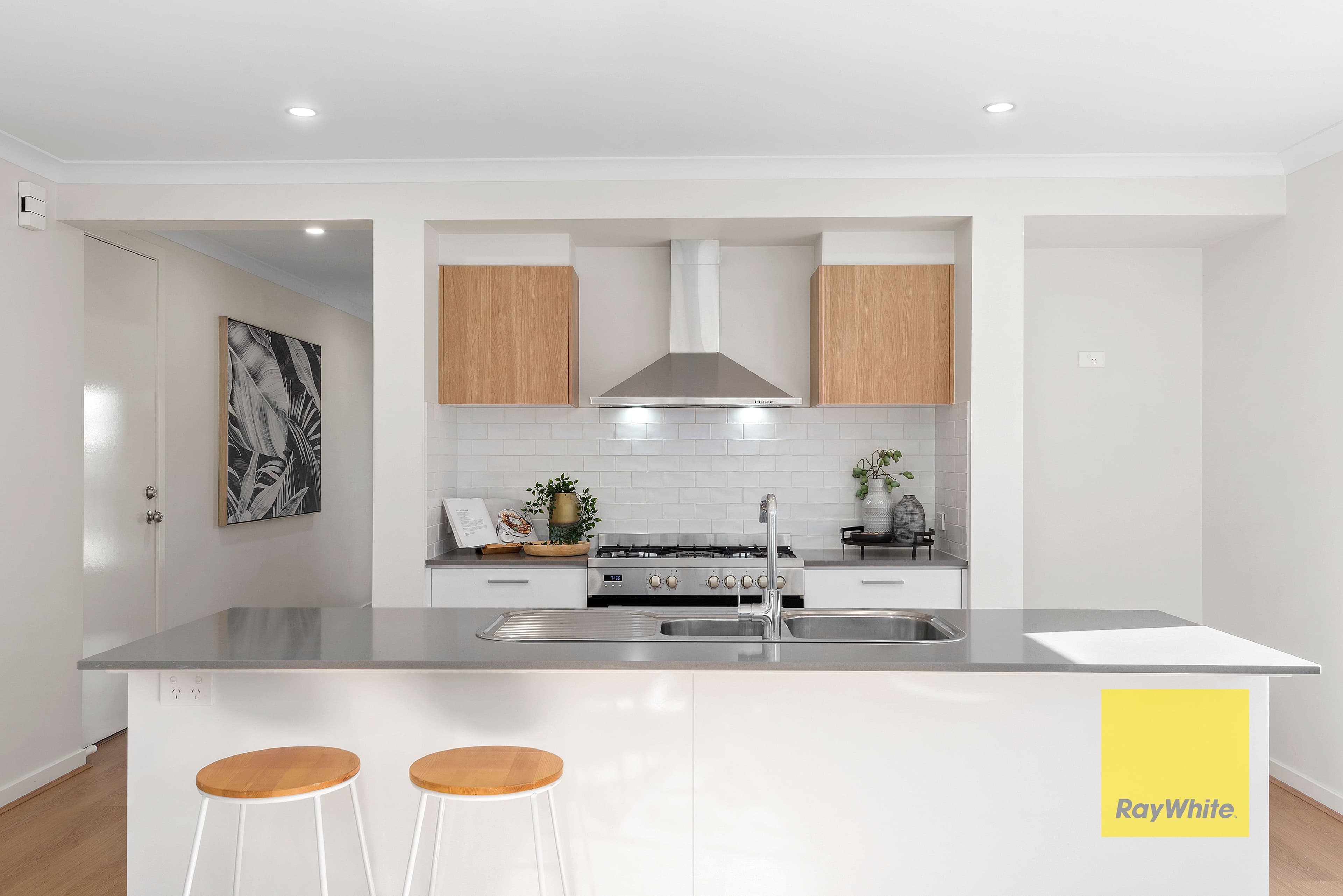 11 Narrawong Avenue, Highton VIC 3216, Highton - Thumbnail 2