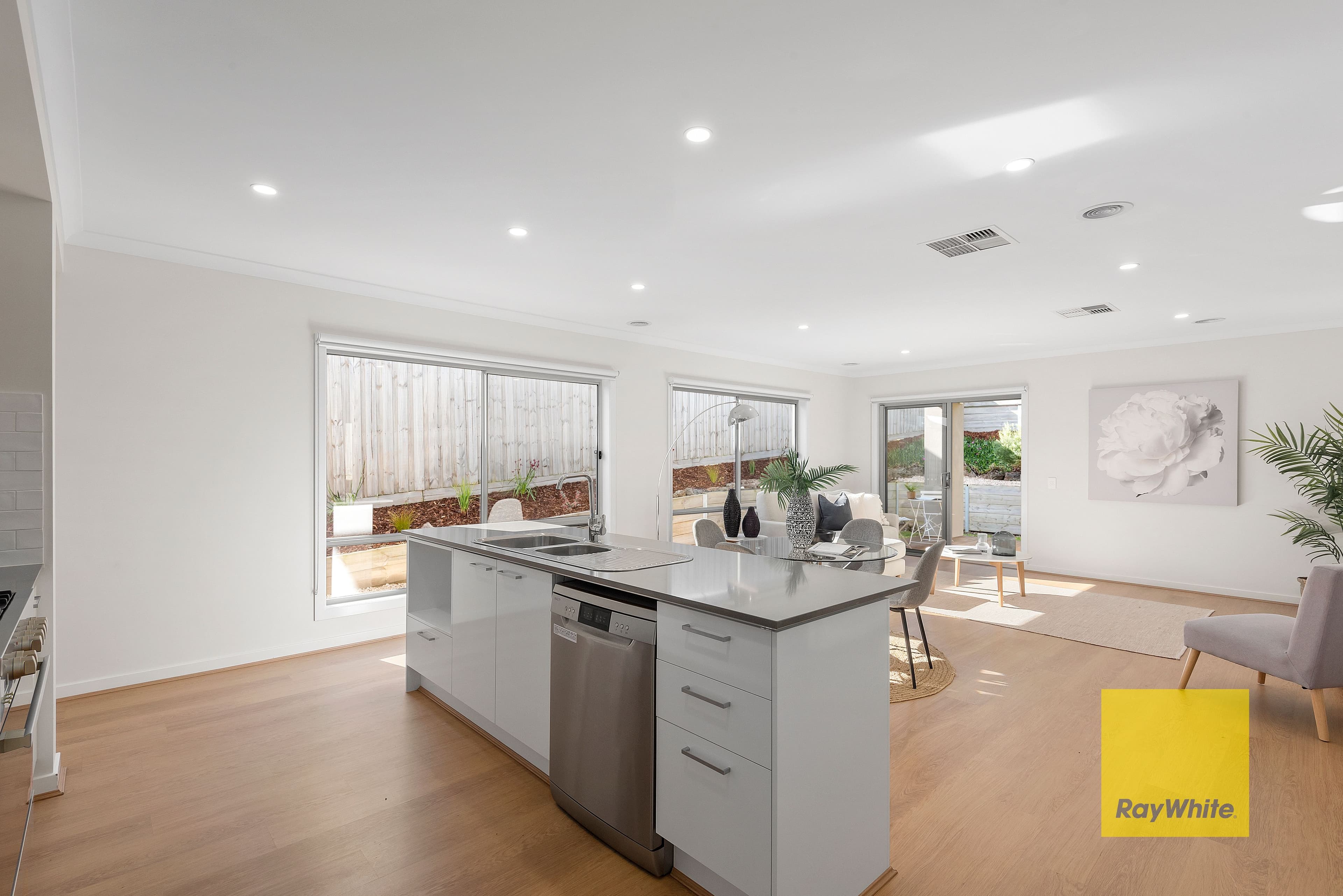 11 Narrawong Avenue, Highton VIC 3216, Highton - Thumbnail 3