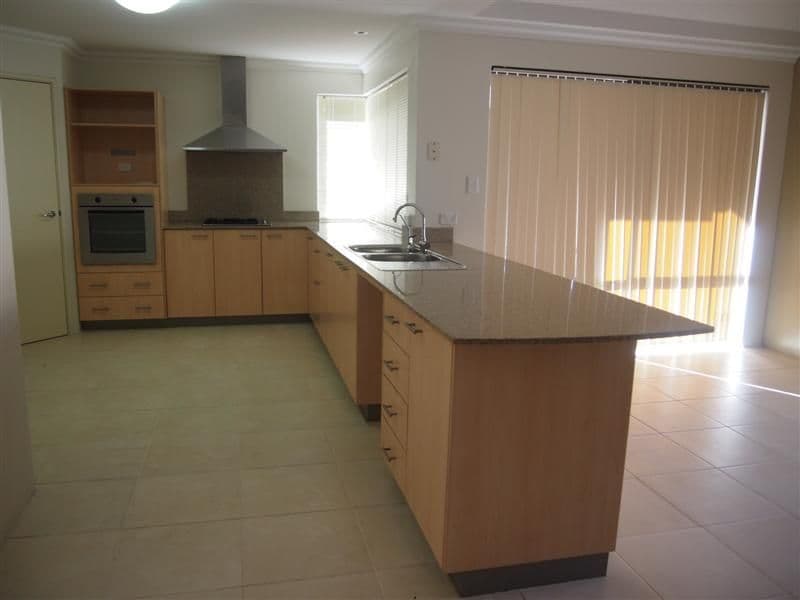 3 Hallstrom Way, CANNING VALE WA 6155, Canning Vale - Thumbnail 4