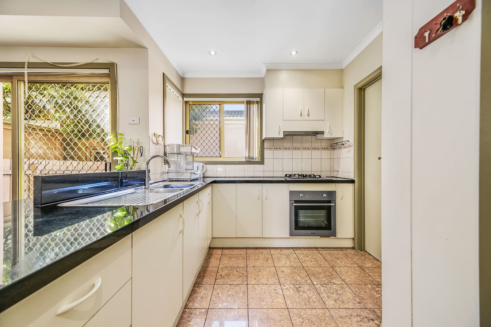 33 Wright Street, Clayton VIC 3168, Clayton - Thumbnail 2