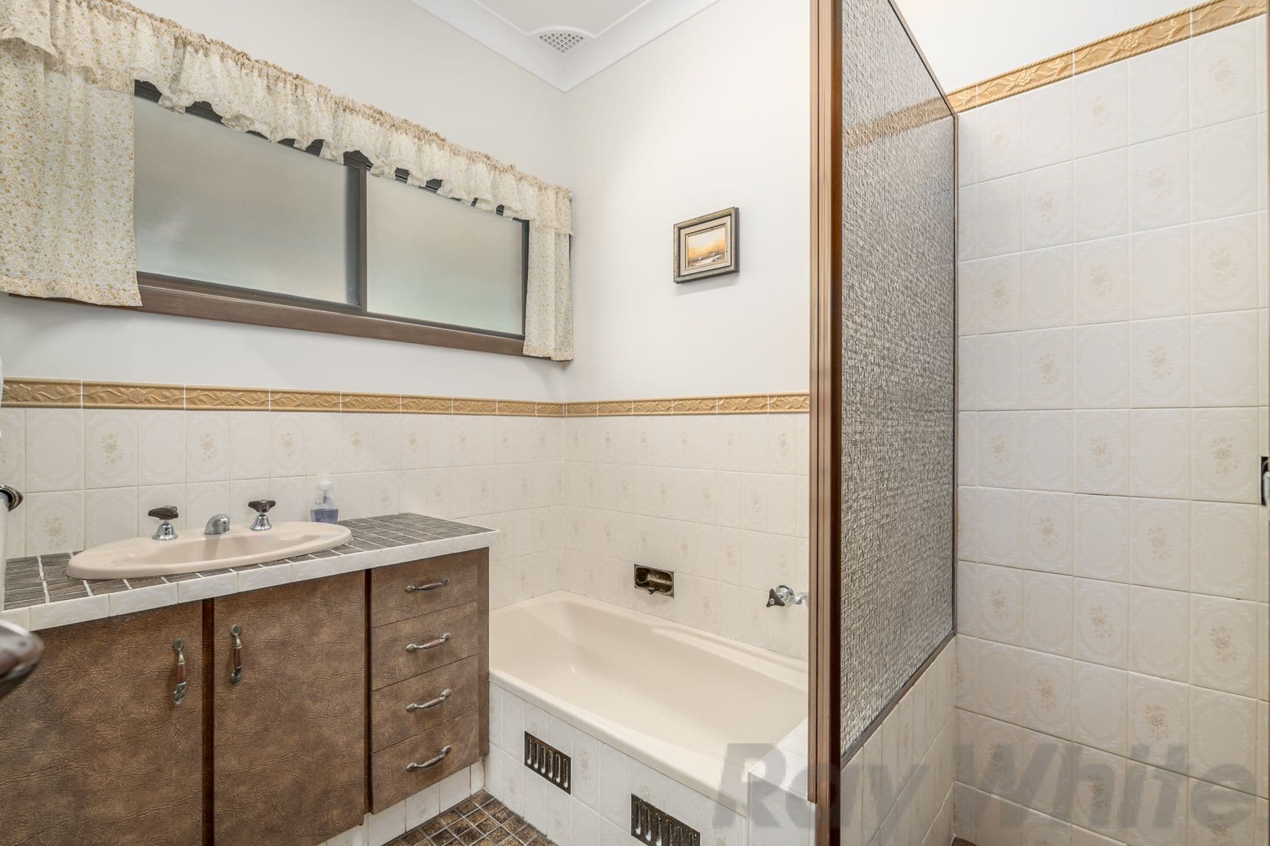 46 Turnbull Street, Fennell Bay - Thumbnail 8
