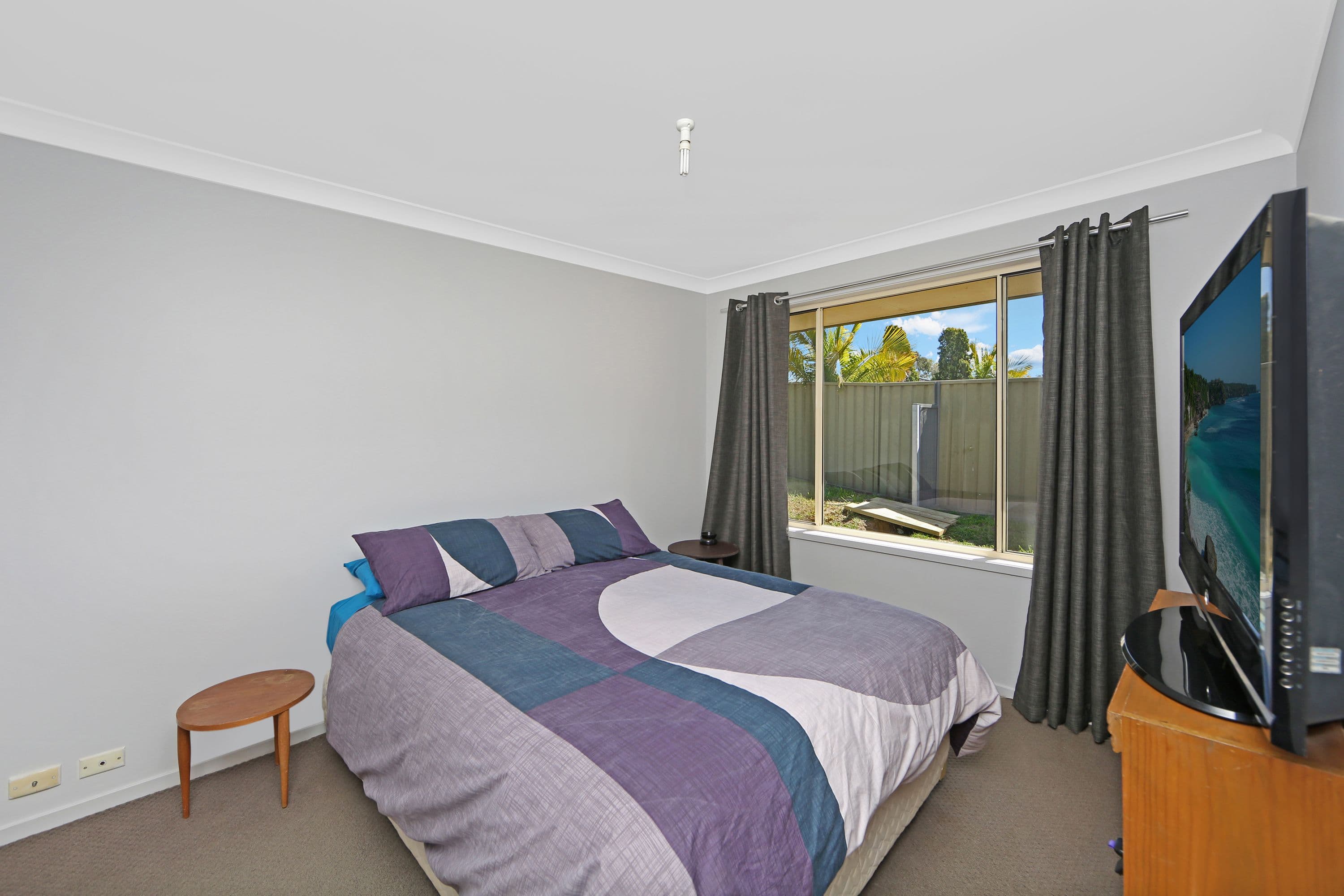 2 Woodside Court, Lake Haven - Thumbnail 7