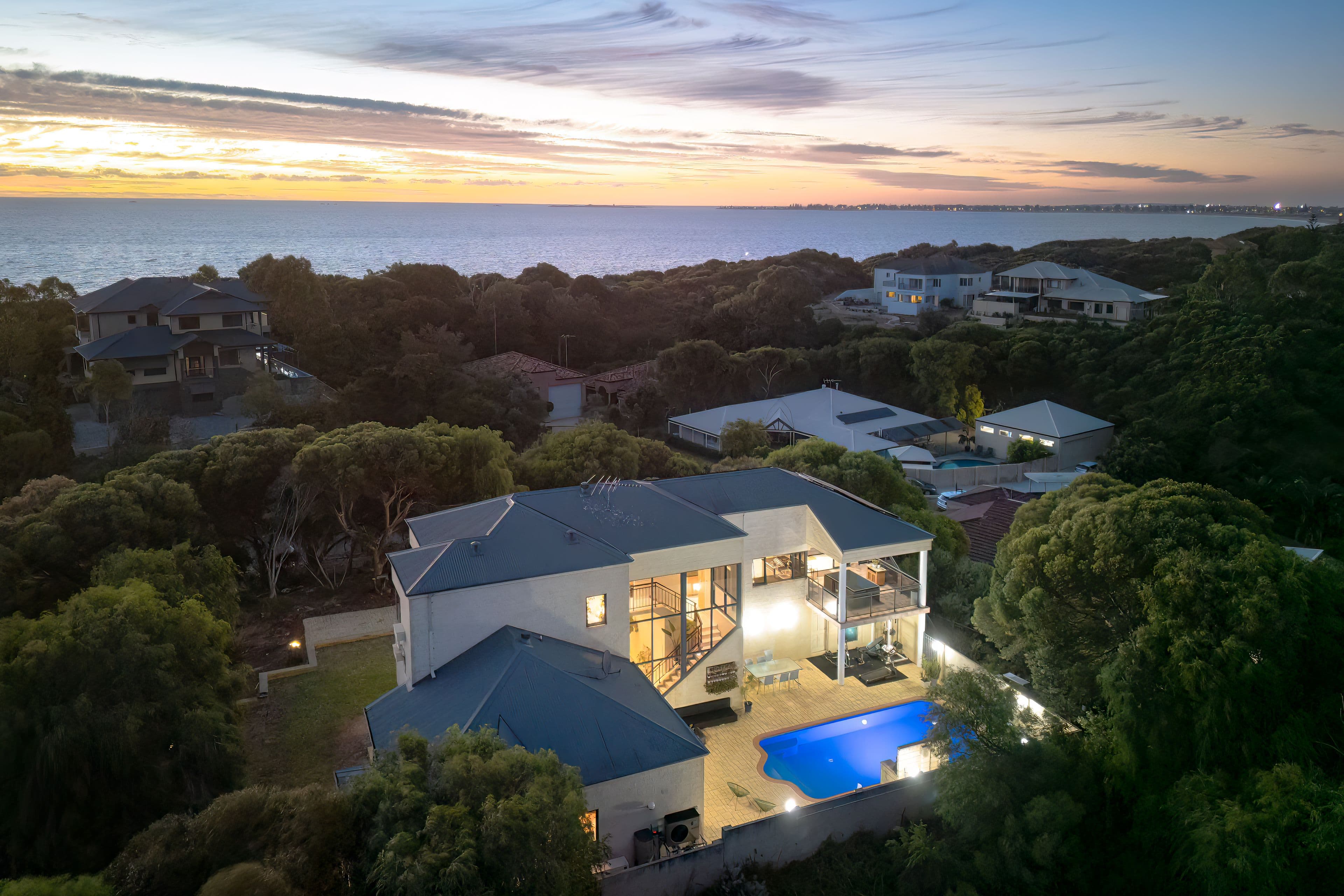 4 Kirkwall Close, Warnbro WA 6169, Warnbro - Image 1