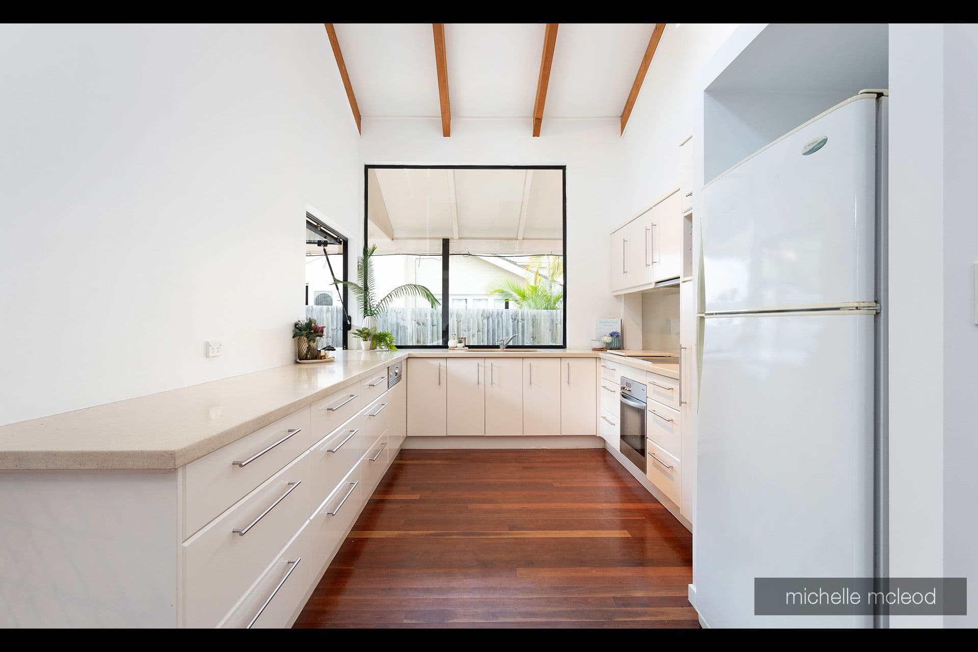 11 Fiona Street, Chapel Hill QLD 4069, Chapel Hill - Thumbnail 6