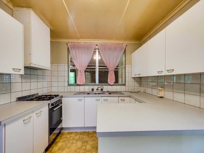 27 Rosemary Crescent, Frankston North VIC 3200, Frankston North - Thumbnail 2