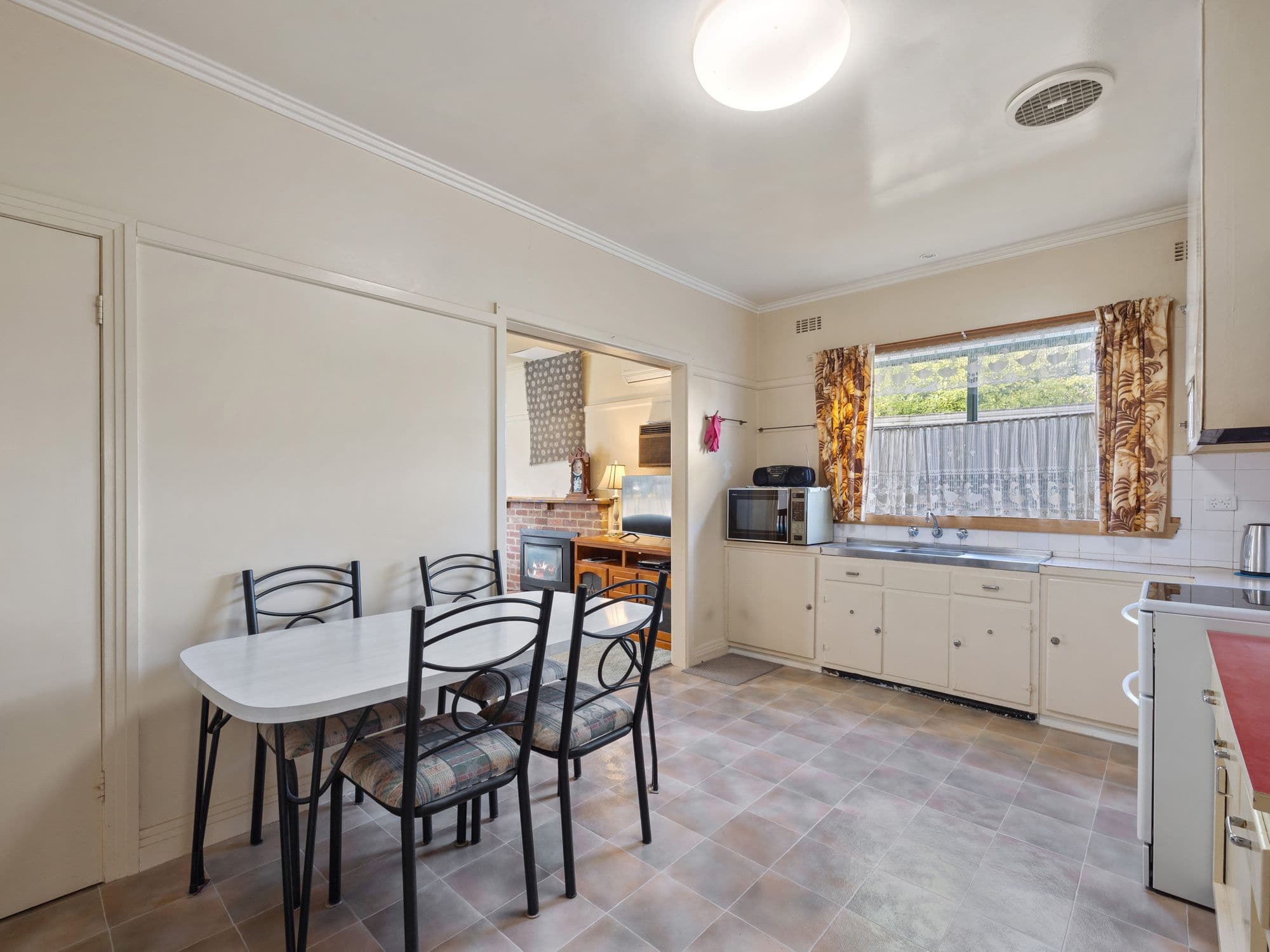 10 Brumley Street, Leongatha VIC 3953, Leongatha - Thumbnail 6