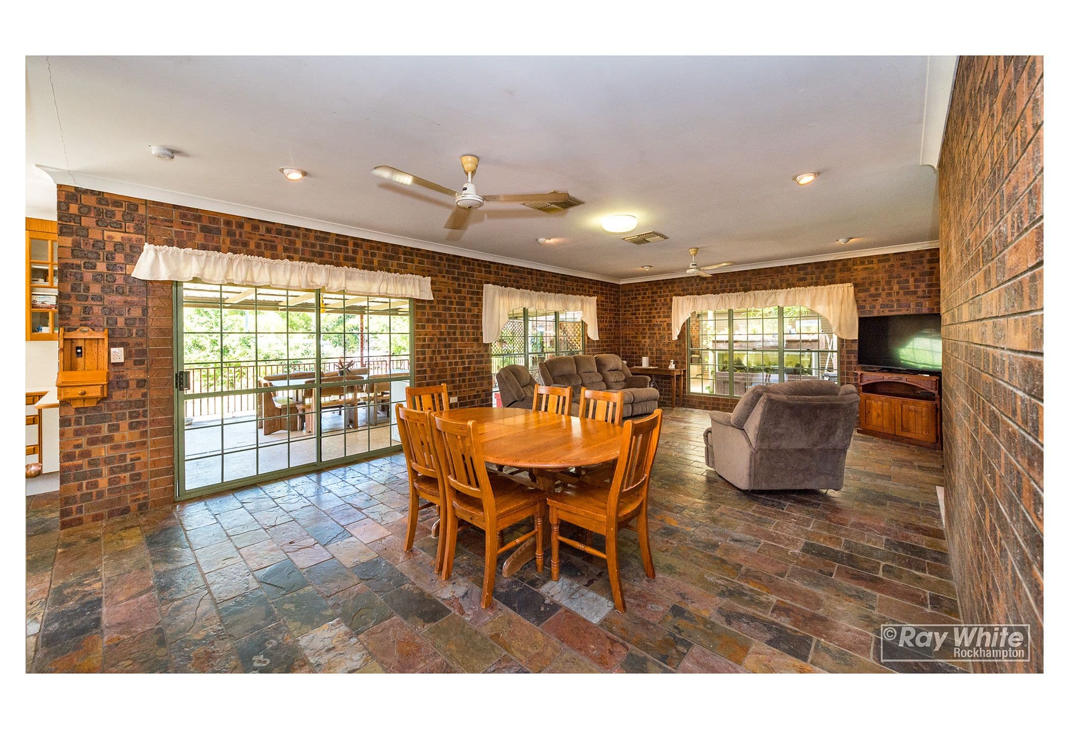 33 Rhys Avenue, The Caves QLD 4702, The Caves - Thumbnail 2