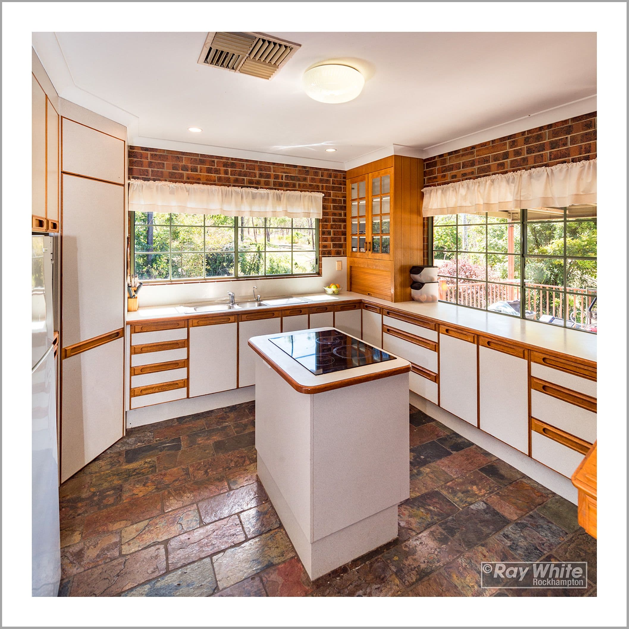33 Rhys Avenue, The Caves QLD 4702, The Caves - Thumbnail 5