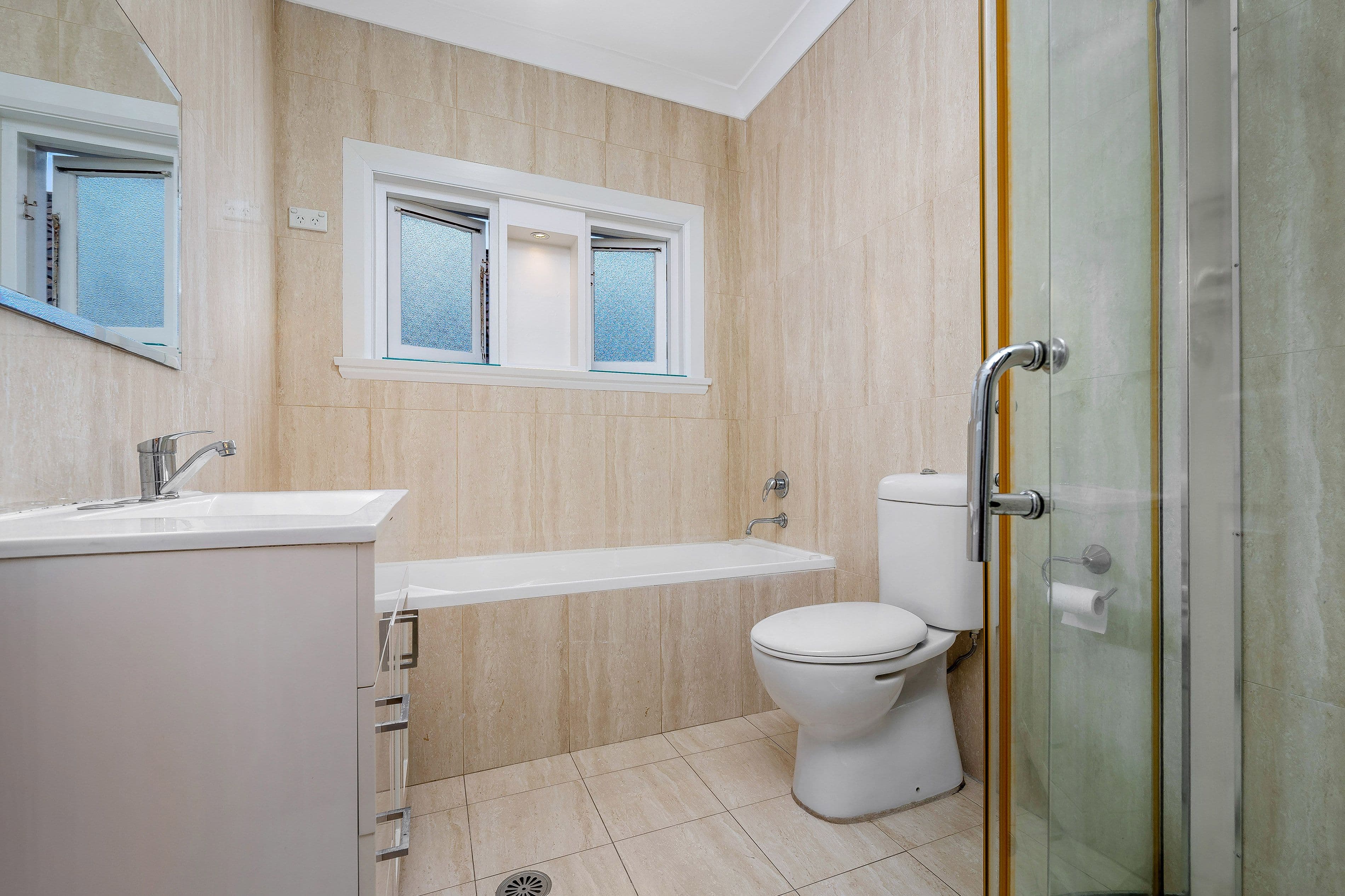 5 Lee Avenue, Beverly Hills NSW 2209, Beverly Hills - Thumbnail 5