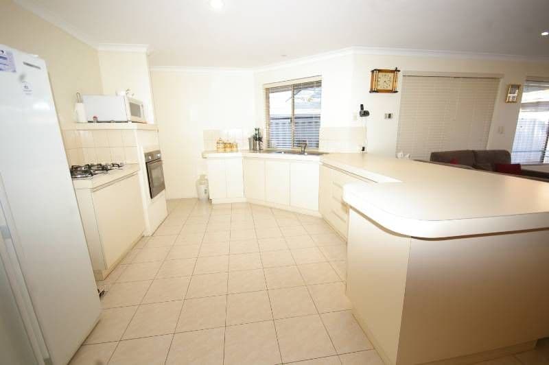 22 Cleveland Court, MARANGAROO WA 6064, Marangaroo - Thumbnail 7