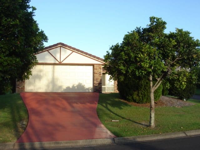 2 Cornwall Close, HERITAGE PARK QLD 4118, Heritage Park - Image 1