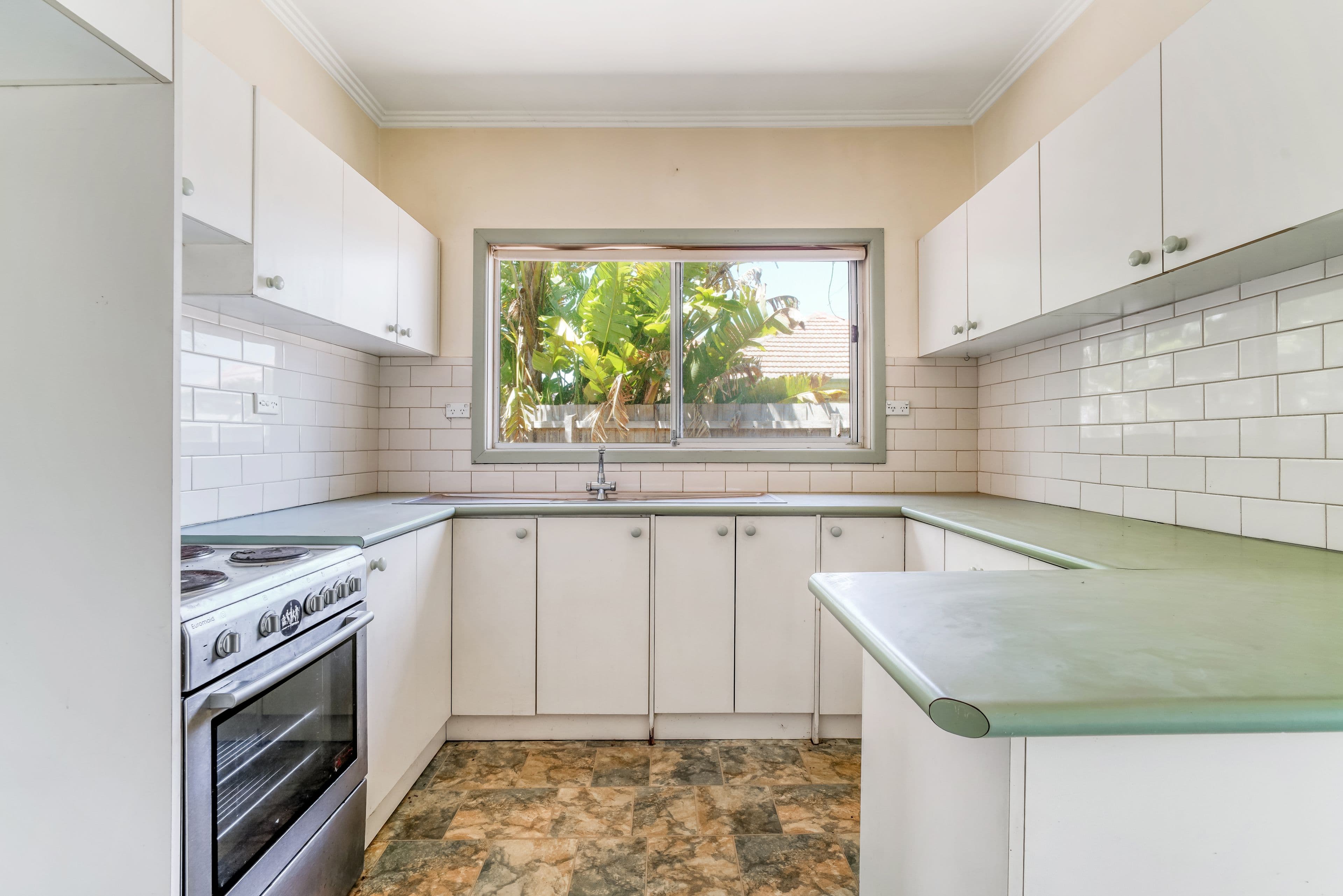 27 Harmer Street, Reservoir VIC 3073, Reservoir - Thumbnail 4