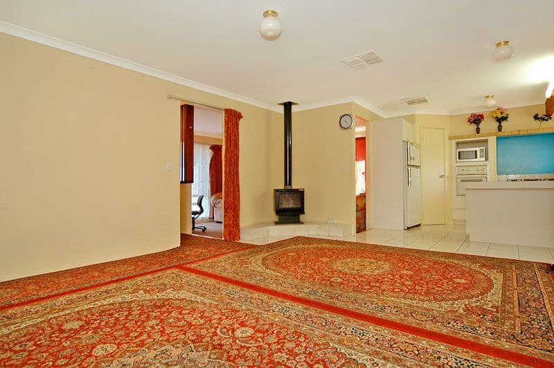 98 Bluegum Road, BEECHBORO WA 6063, Beechboro - Thumbnail 5